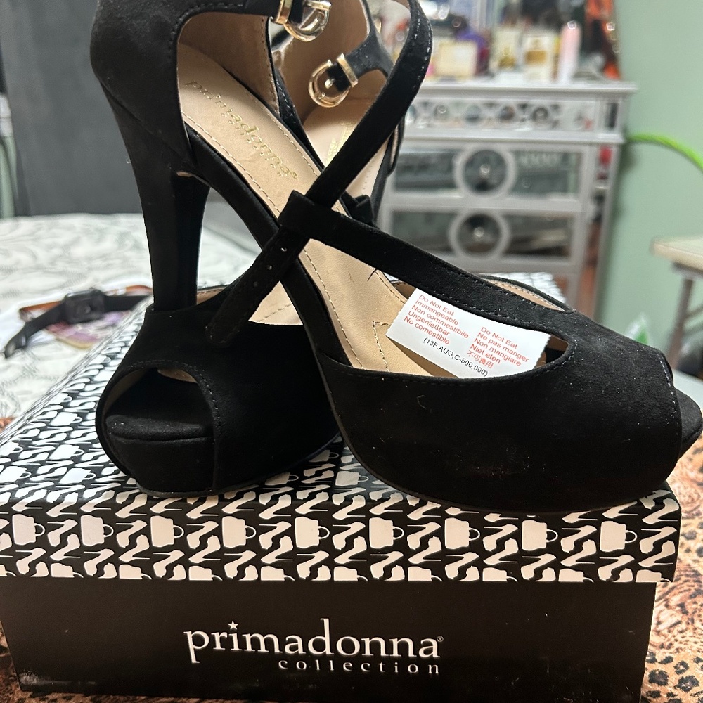 Prima Donna “Nero” suede heel